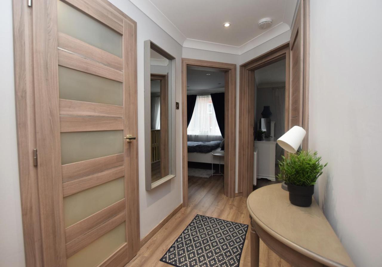 Lovely Close To The Town Centre & Train Station Northampton