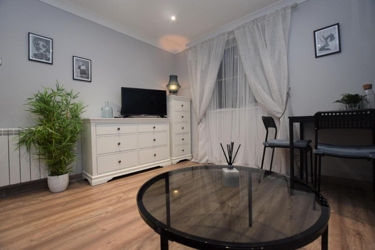 Lovely Close To The Town Centre & Train Station * Northampton